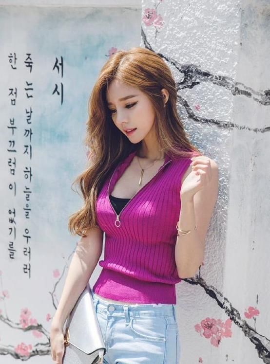 迷人|自信美才是真的美，身材曼妙，气质一览无余！