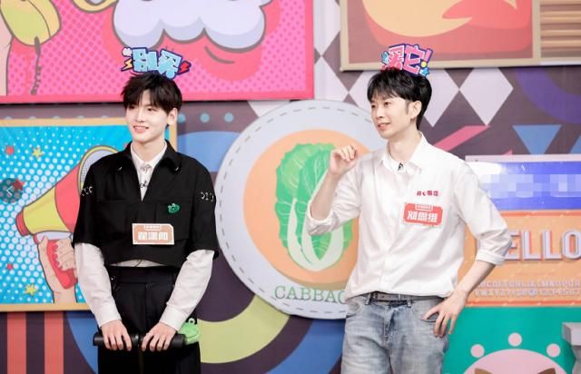  个子|《快乐大本营》麦亨利内涵何炅“个子矮”，谁注意到何炅的表情？