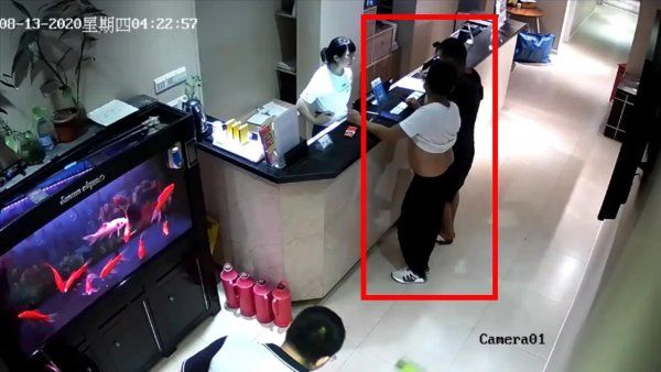 办案民警|猖狂盗贼先偷车后盗酒，上海警方追查千里追回赃物