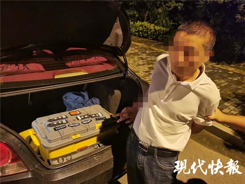 阿丽|老赖编造三种身份，同时和三名女子“恋爱”