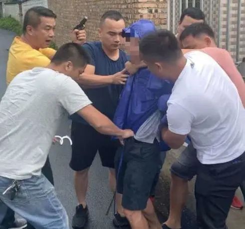 民警|法制：万宁民警抓获一名毒贩