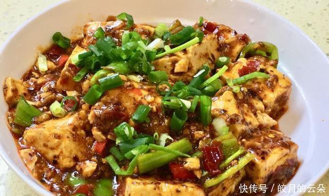 做成|一块豆腐是用各种调味品做成的,他能和麻婆豆腐竞争吗