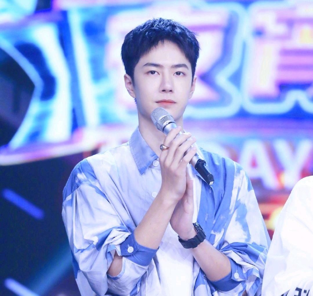  带来|王一博街舞太燃，周边被抢购一空，实力带来的商业价值更火