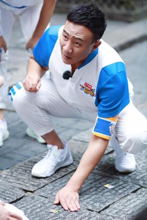  哥哥|元气满满的哥哥，居然被胡军和舅舅圈粉了