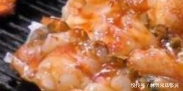 天价|大娘街边卖“天价”小吃，15元一个，路人不嫌贵，顾客就怕抢不到