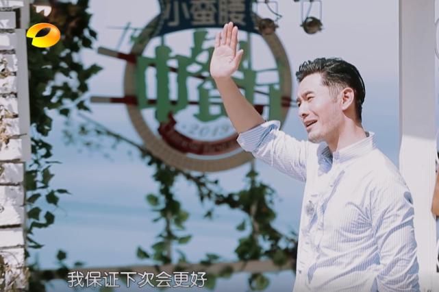  李浩菲|客人吐槽上菜慢，看看赵丽颖的回复方式，再看看李浩菲的，差距好大