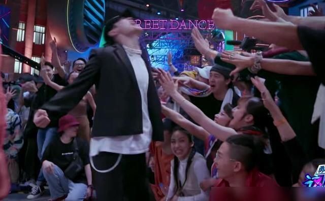 超越|《街舞3》口碑超越前两季,一个BUG和一个伏笔,让人疯狂