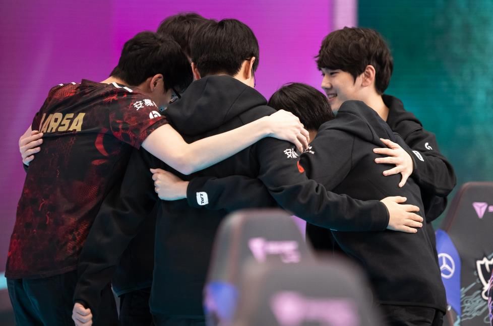 LOL|LOL官方解说预测S10，SN若夺冠，将成史上含金量最高冠军
