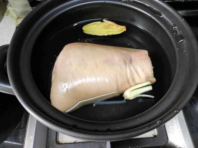 看着|饭店“硬菜”，看着难其实一口电饭锅就搞定，做1次全家吃到嗨