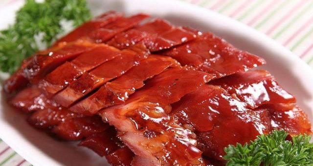  不止|还在用它拌面吃？美味可口的香菇酱，它的吃法可不止这一个