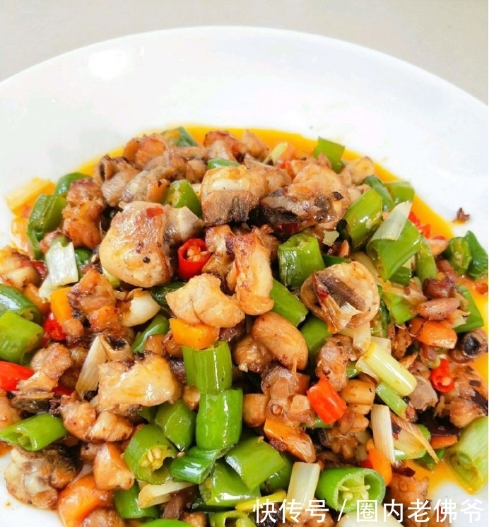 鲜艳|家常菜有好几道美味的菜,颜色鲜艳,让人胃口大开,尤其是晚餐