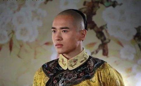 储君|乾隆有17个儿子,嘉庆只是第15子,为何乾隆会选他做储君