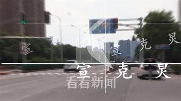  非机动车|悲剧！行人涉嫌闯红灯 遭面包车撞击身亡