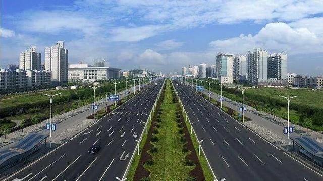 东站|注意！有这些行为的车辆，将被列入岳阳东站停车场黑名单