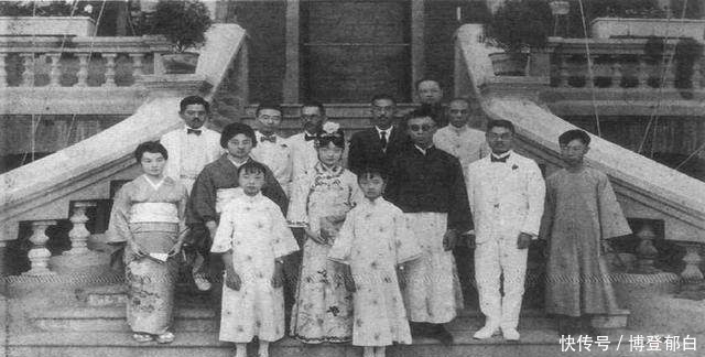 宝贝|老人有个皇帝赐予的宝贝,专家出一万块,老人转手卖了1800万