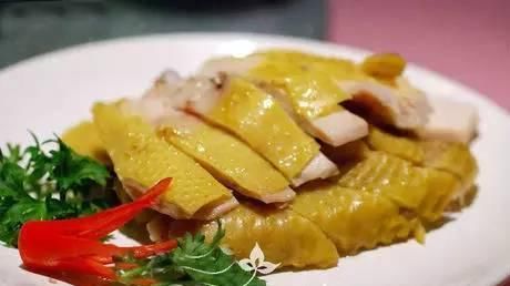  盐焗鸡|精选食谱：蒜香鸡翅、卤味酥排骨、水晶盐焗鸡 、白胡椒虾的做法