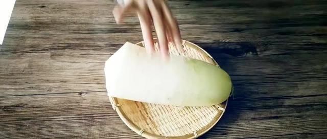 豆腐皮|萝卜新的吃法,不炒,不做馅,加些粉丝和豆腐皮,清爽解腻