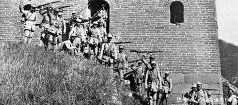 作战|日军躲进炮楼, 苏联士兵久攻不下, 一中国老农路过 “这有何难”!
