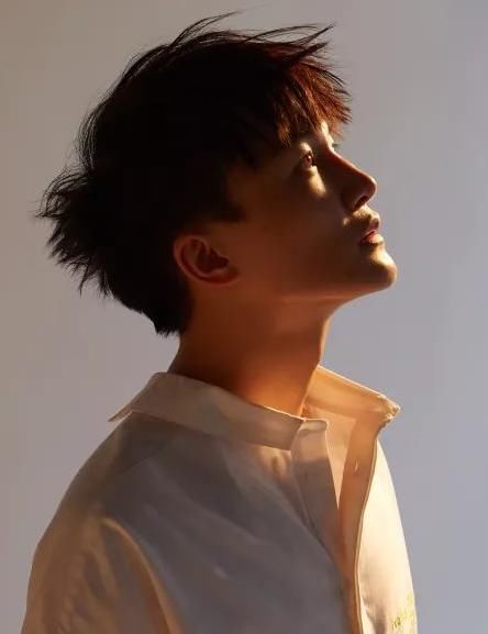  歌手|周深频上综艺，《歌手》《王牌》《跑男》，难道是江郎才尽了？