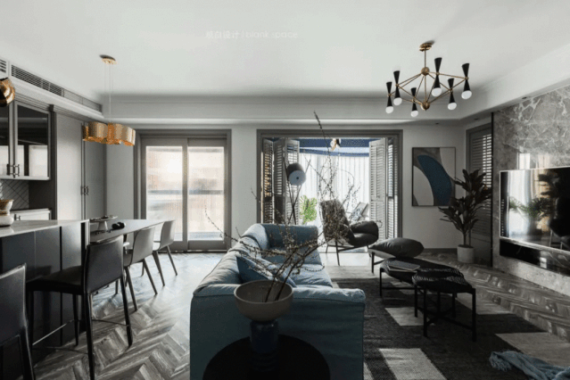 兼具|135㎡潮流混搭风两居，居住舒适性和品质感兼具的家