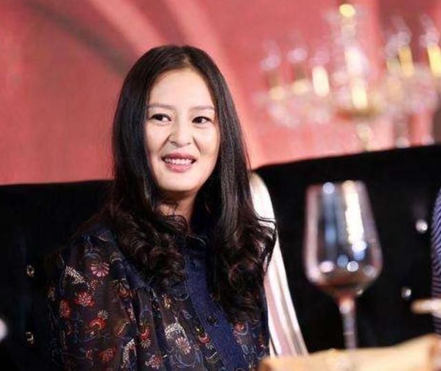 黄澜|她离过婚却和孟非主持相亲节目,网友自己都失败了,还指导别人