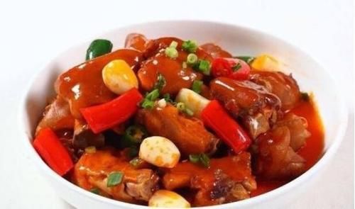 蒜蓉辣酱|荤素搭配营养丰富的美食，简单好吃又实惠，来试试吧很方便