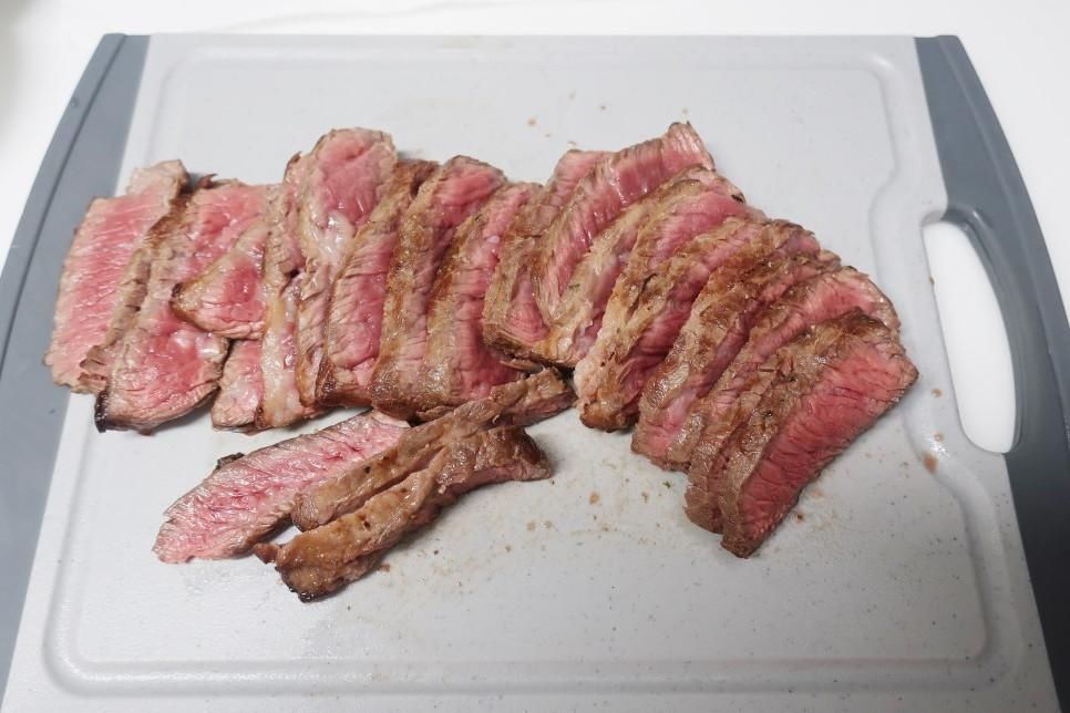 做法|简单美食之《牛排盖饭》的做法