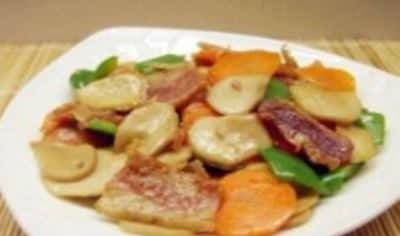 口感|其香味似杏仁,口感似鲍鱼,所以被叫做杏鲍菇!