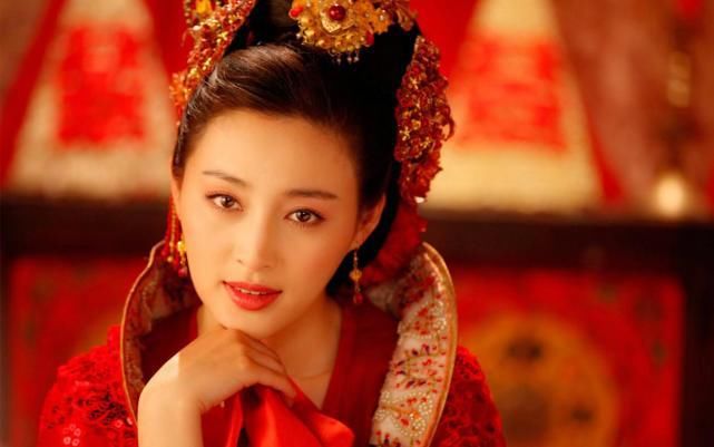  浓妆|不爱浓妆爱素颜的5大星座女：却偏偏招异性喜欢，魅力非常大！