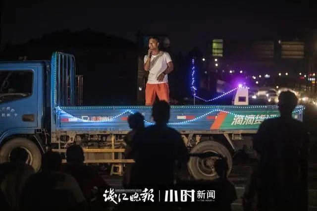 生活|太燃！杭城几个大男人办了台演唱会，他们说：“一唱生活就带劲了！”