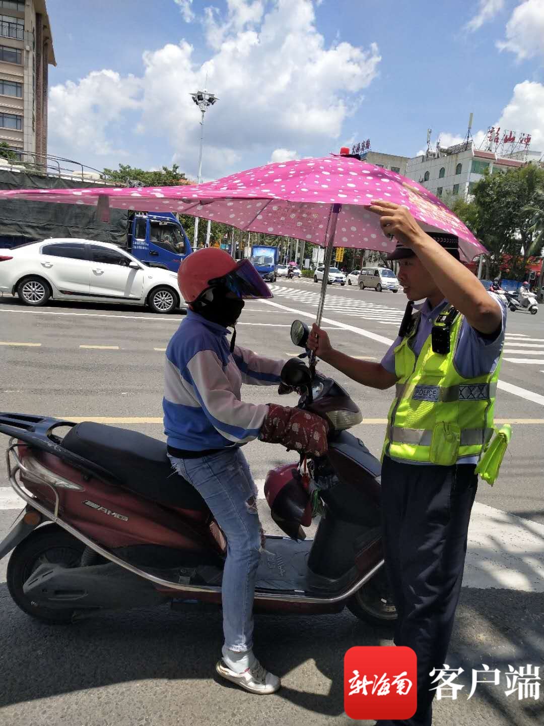 摩托车|危险又违法！儋州交警专项整治非法加装遮阳伞