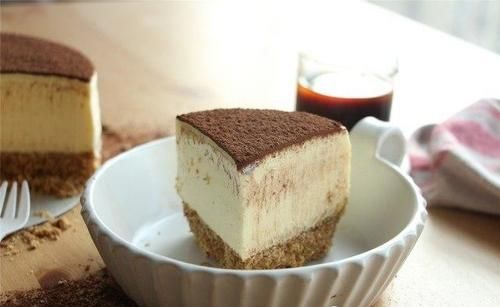 好吃|比戚风好吃百倍的蛋糕，冰凉丝滑又香甜，做法简单，小白也能一次成功