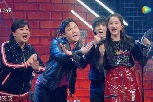  交流|沈腾和外国人交流忘记英文单词，晓彤嘀咕了一句话，暴露团队关系