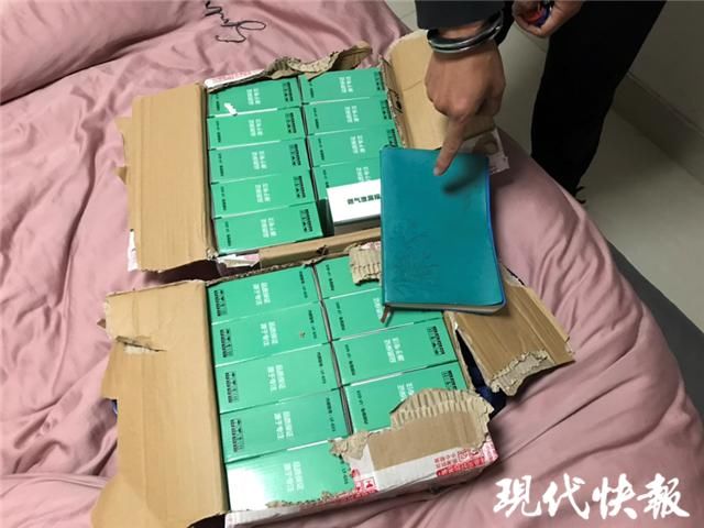  露报警器|以燃气检查为名兜售报警器骗了近千人，两个骗子落网了