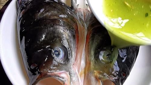  讲解|正宗“剁椒鱼头”做法，步骤讲解很详细，味道太完美，收藏起来！