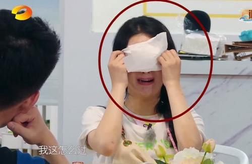  架子|中餐厅：赵丽颖接任店长“架子大”？讲话众人要蹲着，原因太现实