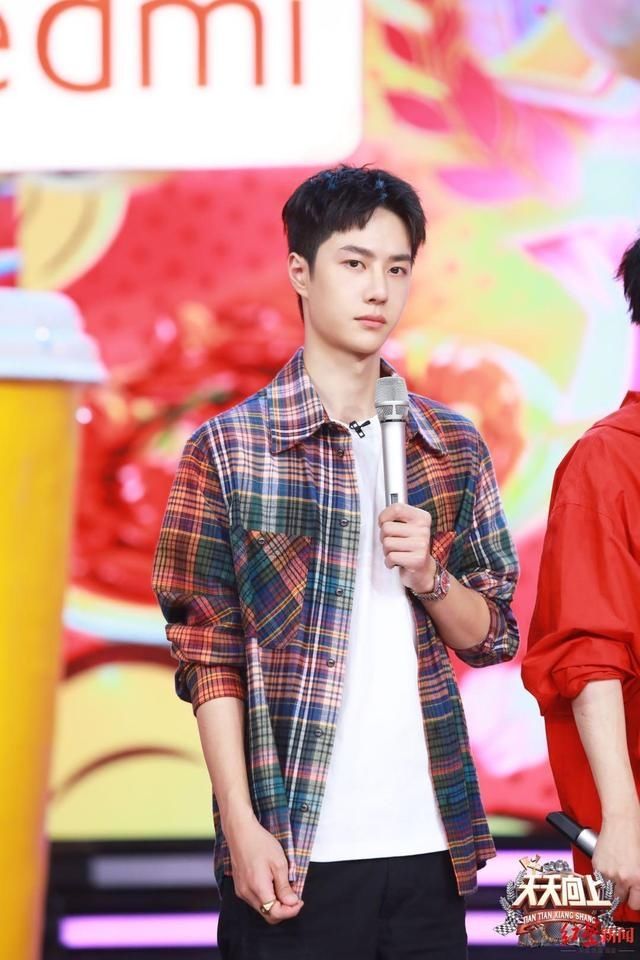  天天向上|红星专访｜汪涵：《天天向上》12岁了，希望兄弟们都平安健康