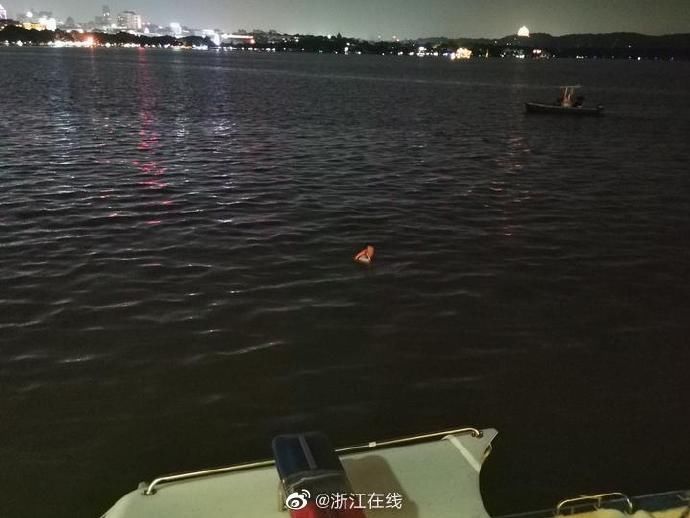 西湖|最新消息:杭州西湖落水男子已自行上岸