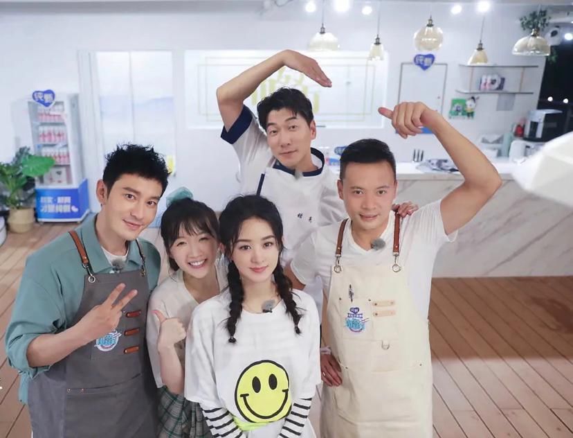  满满的哥哥|《元气满满》和《中餐厅4》一同播出，竞争收视率，赵丽颖和姜贞羽谁更美？