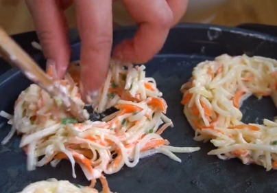 简单|1个土豆加鸡蛋,做孩子爱吃的早餐试试这样做,做法简单外酥里糯