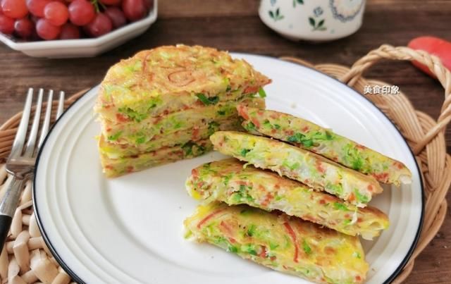  卷心菜|卷心菜做早餐，比想象的更好吃，高钙低脂又营养，怎么吃都不胖