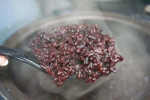 受欢迎|糯米新吃法,用它做馅烙馅饼,香甜好吃,比蛋糕点心受欢迎