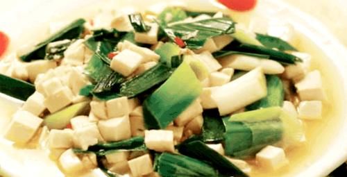  鱼肉|分享豆腐两菜一汤，豆腐菜肴怎么烹饪更好吃营养？汁多味鲜，口感嫩滑