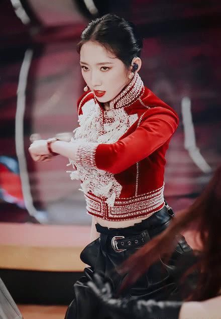  炙热|《炙热的我们》决赛名单出炉，火箭少女成功晋级，R1SE遗憾淘汰