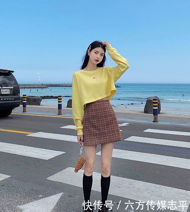 跟着|早秋就跟着博主穿卫衣，太洋气了吧！