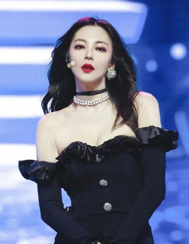  航悦|浪姐总决赛来袭！光脚炸街的张雨绮要C位出道了？