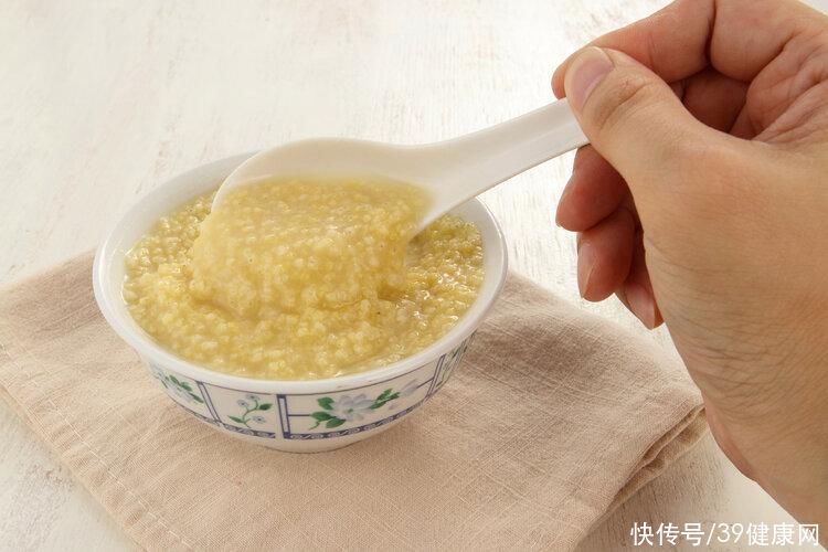 为什么很多专家都不建议早餐喝粥(喝粥养生流传千年，为什么专家不建议早餐吃“粥”？粥不养生吗？)