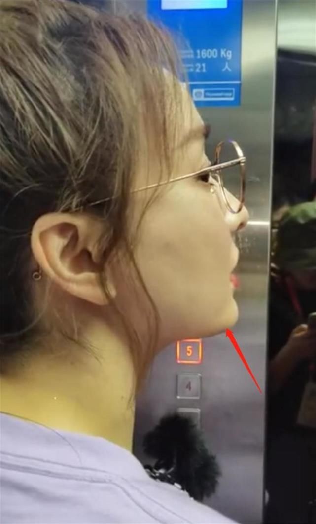  姐姐|吴昕录制元气哥哥，作为唯一的姐姐路透翻车，旁边姜贞羽更显活力