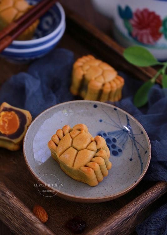 新意|在家做月饼，换个样子更有新意，端上桌就被一抢而光