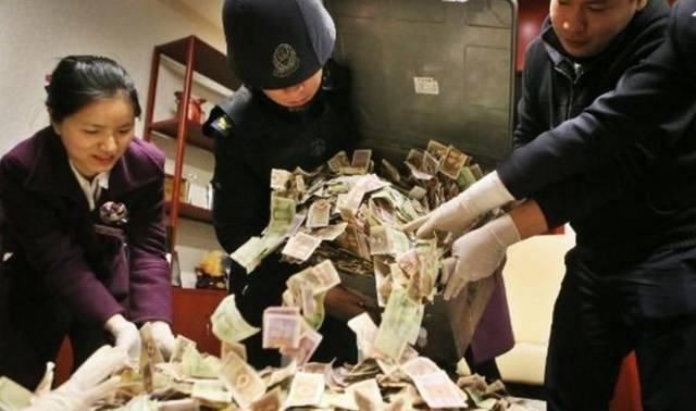  贫穷|如果在银行存10亿现金，行长会如何招待？贫穷限制了我的想象